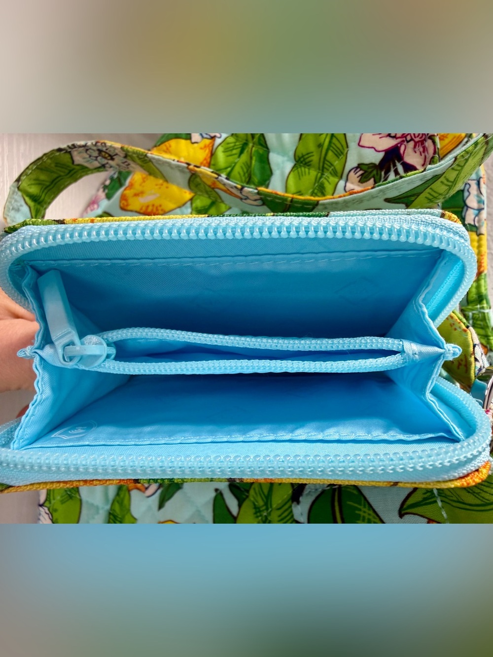 Vera Bradley ‘Lemon Grove’ Triple Compartment Tote w/ Wallet - NWOT - Picture 7 of 7